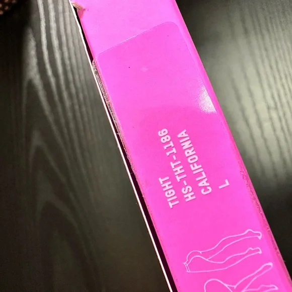 Fendi X Skims- Seamless women’s stockings - BNIB - Picture 5 of 7